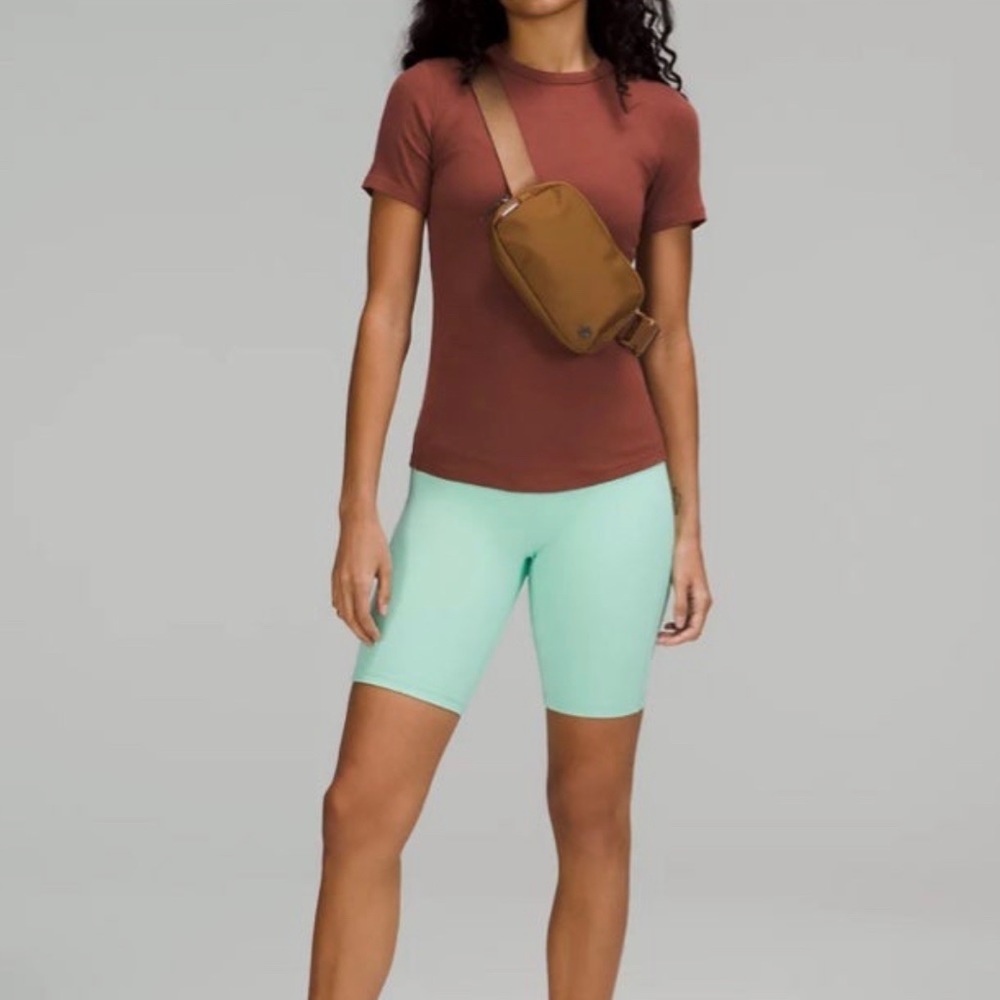 NWT Lululemon Everywhere Belt Bag - Picture 5 of 7